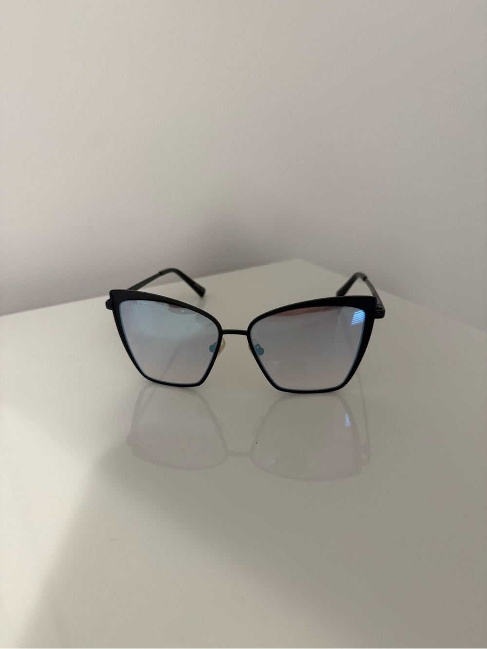 DIFF Eyewear Women's Black Cat-Eye Sunglasses - Mirrored Lenses